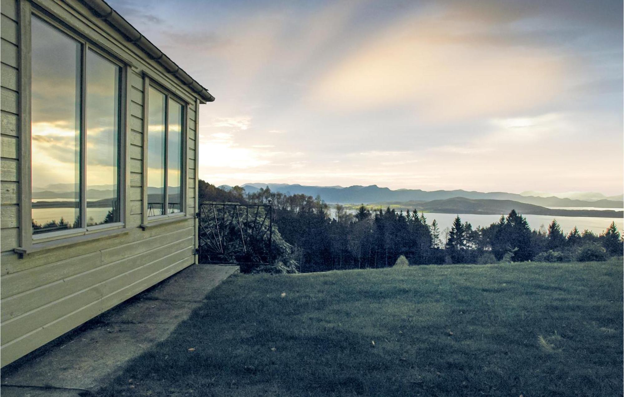 Stunning Home In Tau With House A Mountain View Luaran gambar